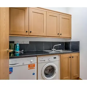 https://central-belfast-apartments-pottingers-quay.belfasthotelsireland.com
