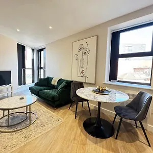 Modern 1bed Flat In The Heart Of Centre Apartment