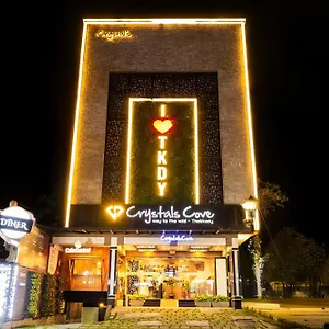 https://crystals-cove.kerala-hotels.net